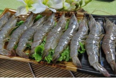 ​白水煮虾，简单学会这2步，大虾不腥不老，而且味道更鲜嫩