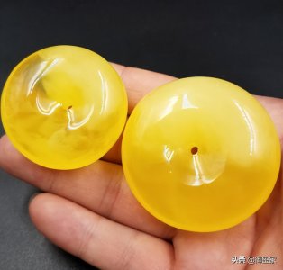 ​蜜蜡真假怎么辨别，今天教你选真品