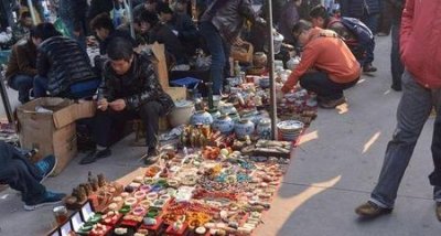 ​在县城摆地摊卖什么好
