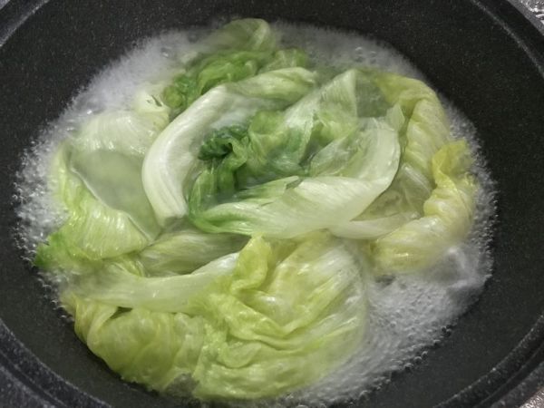 水煮青菜减肥效果怎么样(一文了解水煮青菜的6大好处)