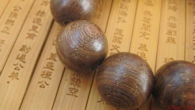 ​如何鉴别檀香木手串 檀香手串怎么辨别真假
