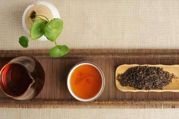 普洱茶可以空腹喝吗 普洱茶可以用玻璃杯泡吗 普洱茶可以空腹喝吗 普洱茶可以用玻璃杯泡吗
