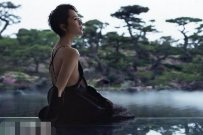 ​一直认为海清“man” 但这组大片的她不要太性感 直接露出胸前雪白