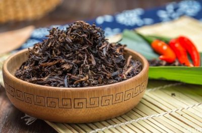 ​梅干菜越黑越好吗 干的梅干菜要泡多久