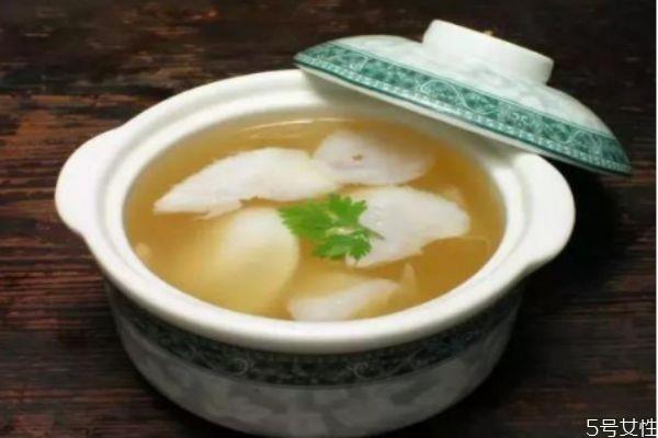 奶汤蒲菜怎么做好吃 奶汤蒲菜的简单做法 奶汤蒲菜怎么做好吃 奶汤蒲菜的简单做法