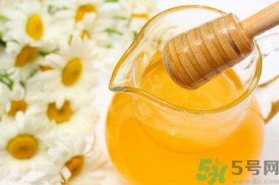 ​枇杷蜂蜜水治咳嗽好吗?枇杷和蜂蜜止咳怎么做