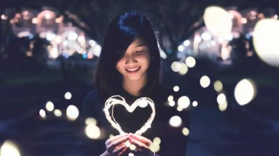 ​女性月经最多推迟几天(大姨妈推迟几天正常?)