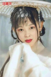 ​你认为世界上最美的女人是谁(不服来战的意思)