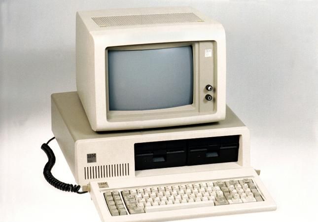 第一台电子计算机的缩写名是什么,主要的电子元件