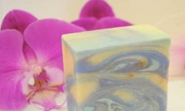 衣服被染,衣服不小心被染色了怎么办?图2