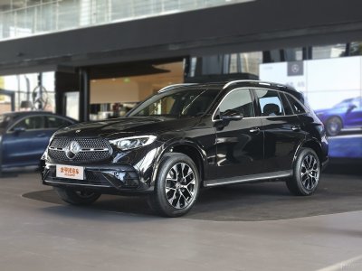 ​奔驰glc300的价格（奔驰glc300报价及图片）