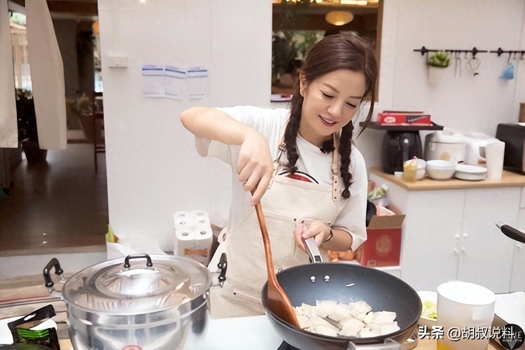 赵薇事件是怎么回事（赵薇出什么事了吗）-