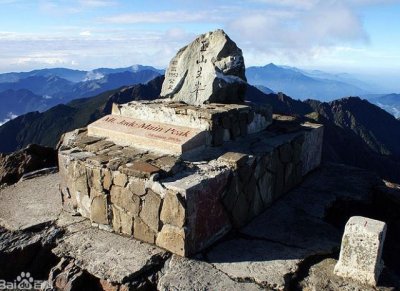 ​台湾玉山风景秀美，有“中国东部最高峰”之称，景区分为4大区