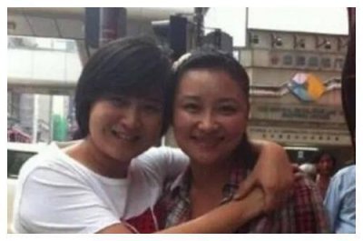 ​被传姜昆“私生女”，贾玲终于承认了关系，这两个人藏的太深了