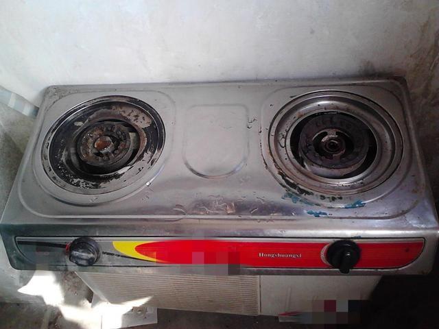 煤气灶用完先关灶，还是先关罐？原来这么讲究，后悔知道晚了！