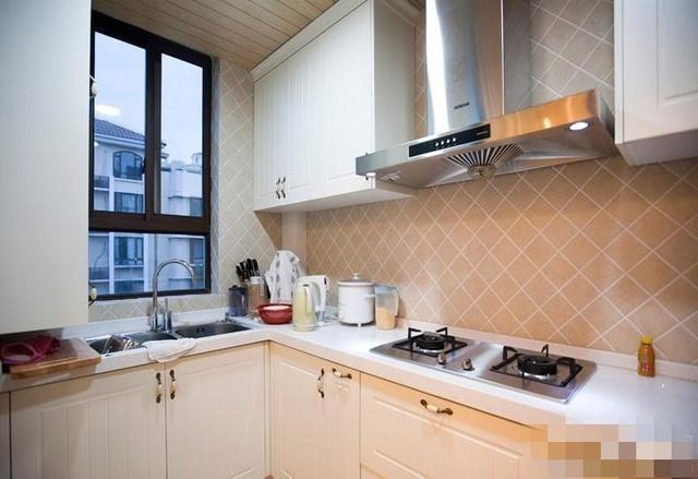 煤气灶用完先关灶，还是先关罐？原来这么讲究，后悔知道晚了！