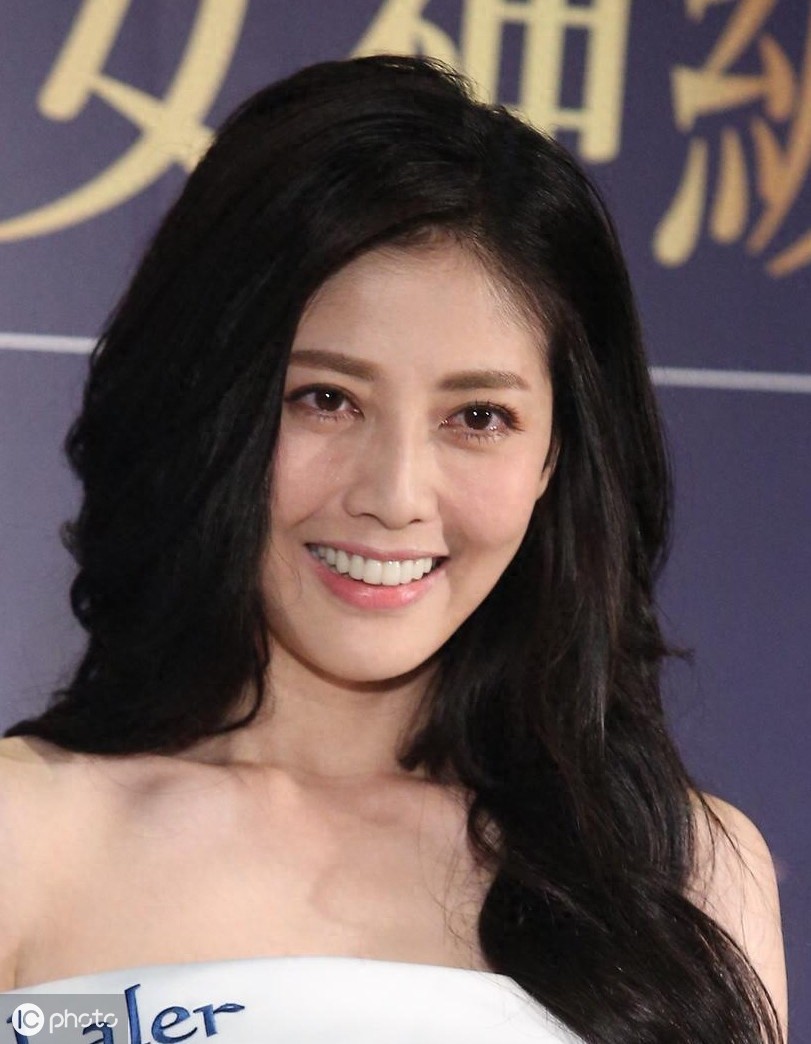 韩瑜的一些简介,40岁这样其实是真的很美了