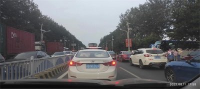 ​谁说秦皇岛不火，看这乐岛的人山人海，大堵车