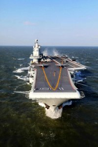 ​瓦良格号：从“废铁”到航母的神奇旅程