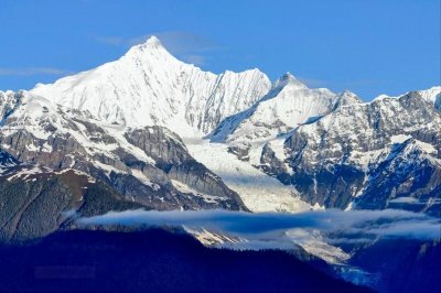 ​梅里雪山真有诅咒吗？17名登山员集体遇难，日记中记载着诡异事件