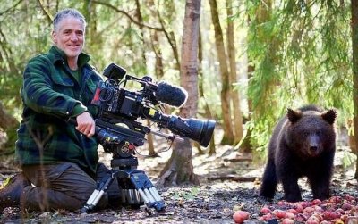 ​“超级奶爸”和6只小熊的快乐生活……