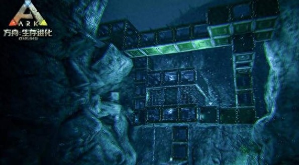 史上最强生物在《方舟生存进化》中出现，霸王龙禁不住它咬一口