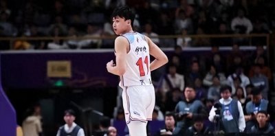 ​新疆队CBA惊艳逆袭：从第17到争冠强队的崛起