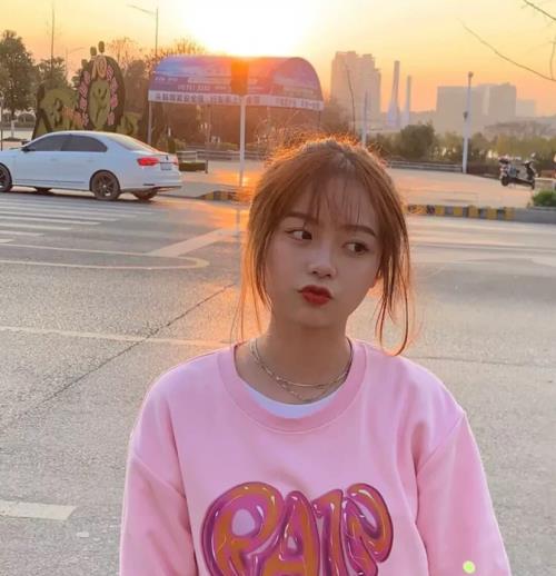 描写三月的花优美句子