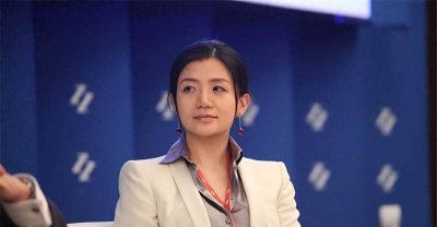 ​李颖：独特魅力背后的百亿身价！